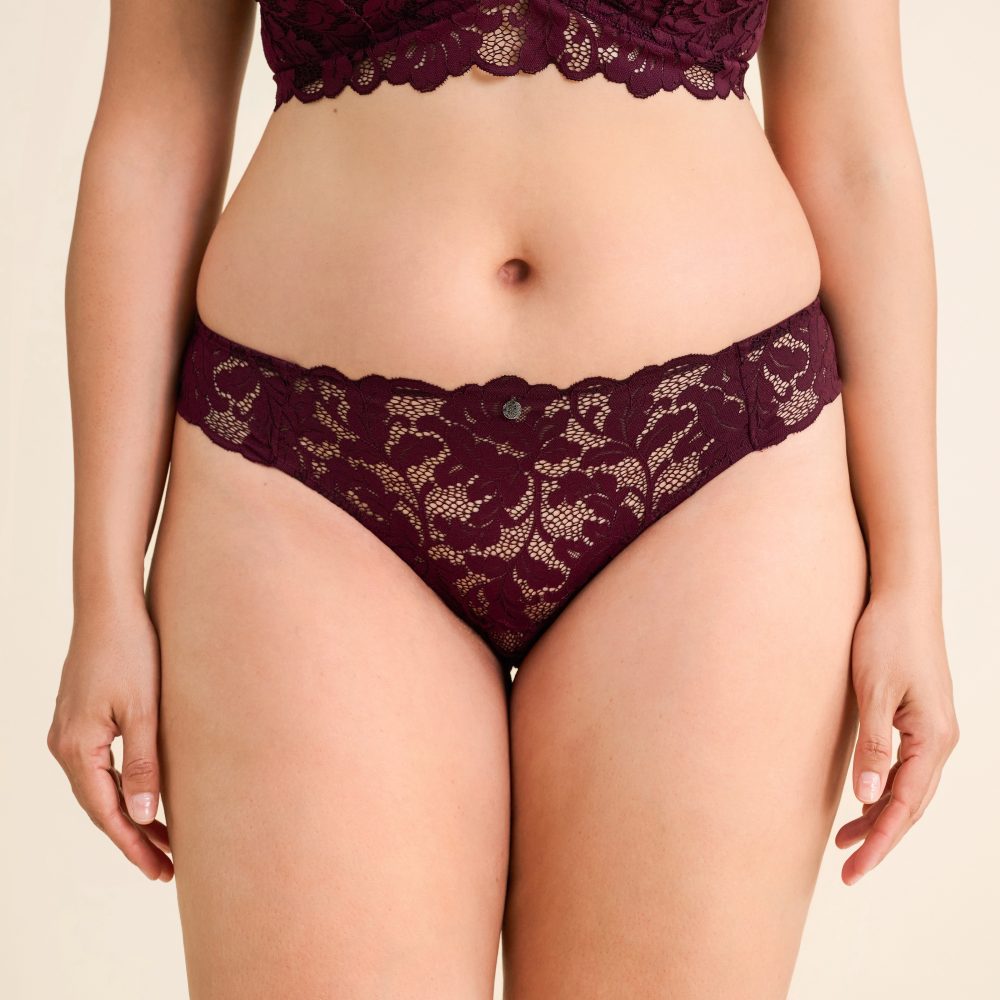 Reesa Slip in rot