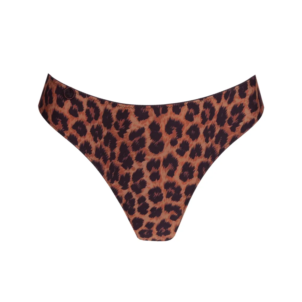 Tom String in orange