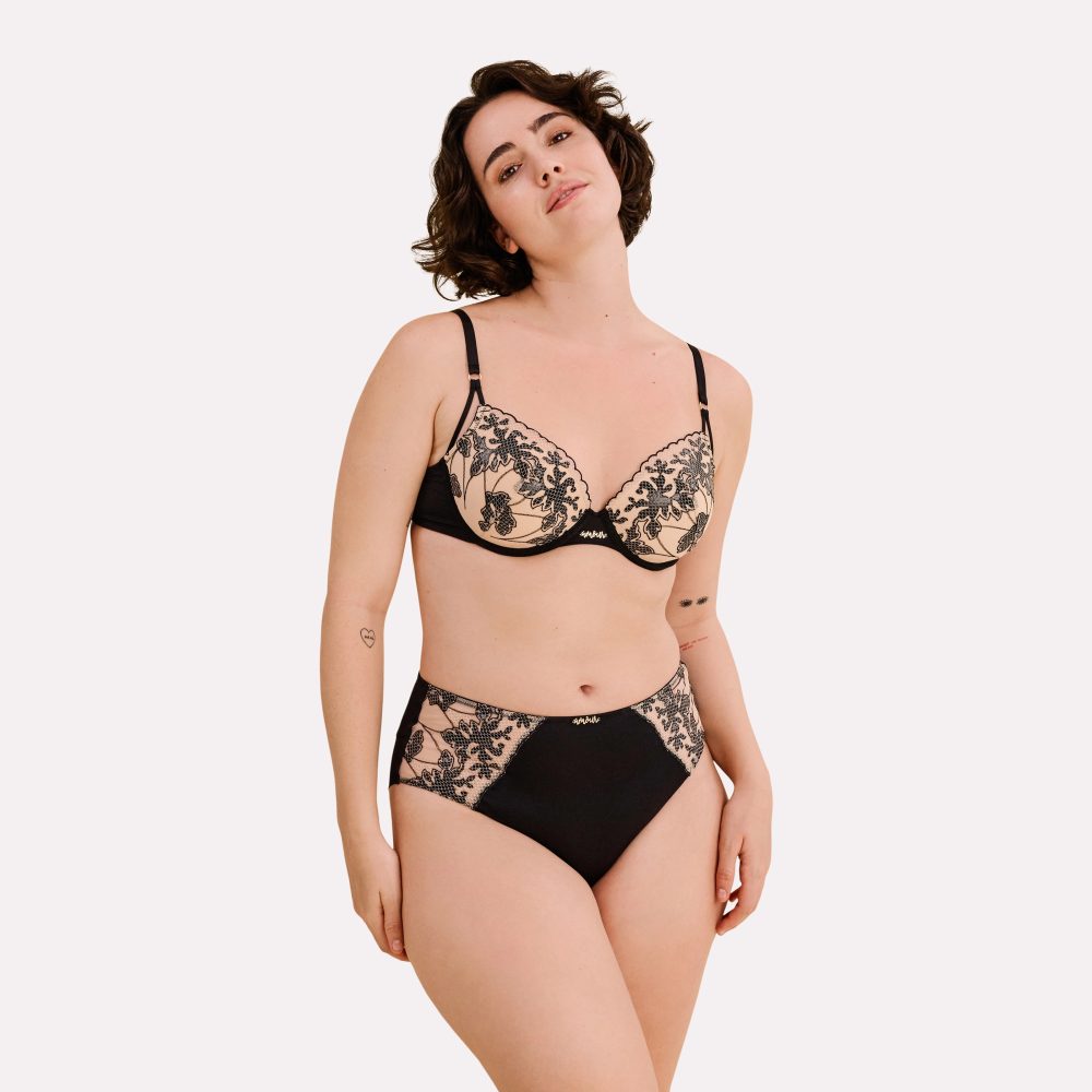 Camila Slip in schwarz