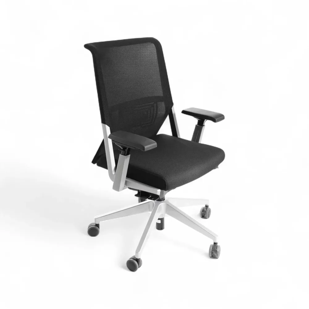 Bürostuhl Haworth Comforto 5965 mit 4D Armlehnen, Schwarz/Silbergrau, Neu, Ergonomischer Stuhl - ideal für flexibles Arbeiten