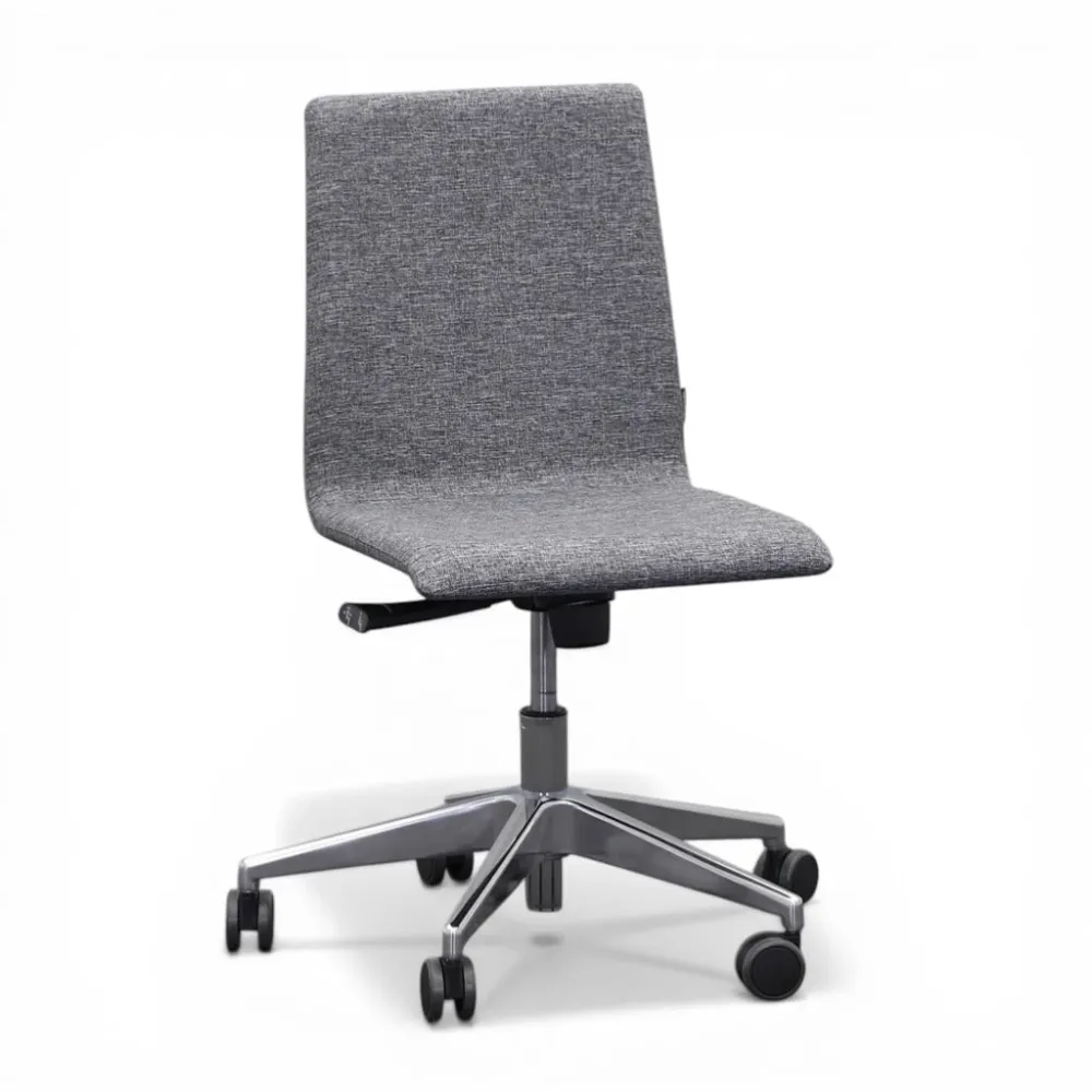 Bürodrehstuhl Narbutas Moon ohne Armlehnen, Grau, Neu, Ergonomischer Stuhl - ideal für flexibles Arbeiten