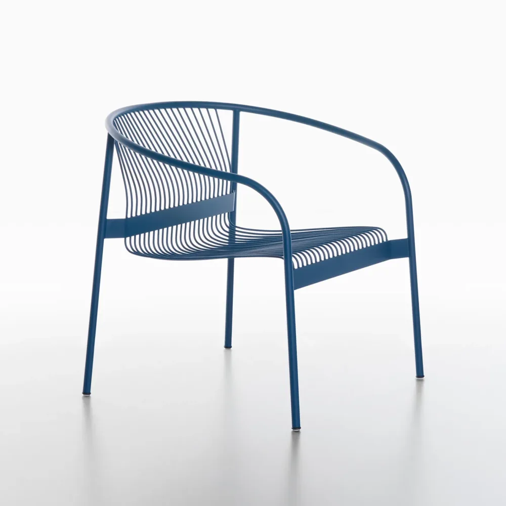 Outdoor Loungstühle Plank Velit Blau mit Fixarmlehnen, Neu – Perfekt für Büro und Empfang