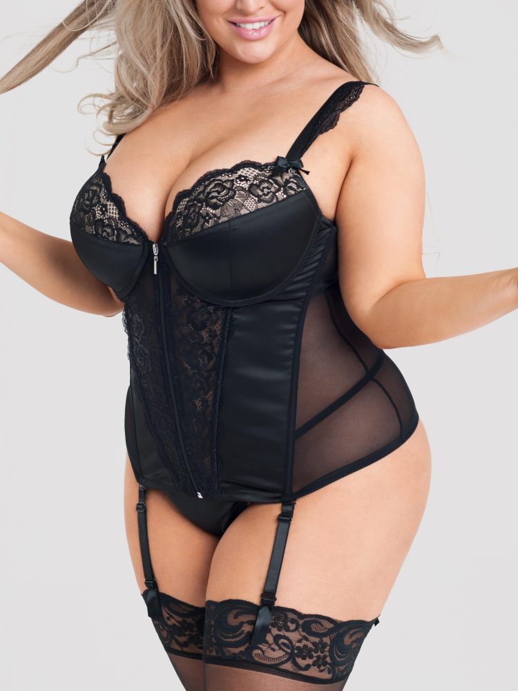 Lovehoney Plus Size Treasure Me Black Basque Set (Black 1X / 2X), Schwarz - XL/2XL - Amorana