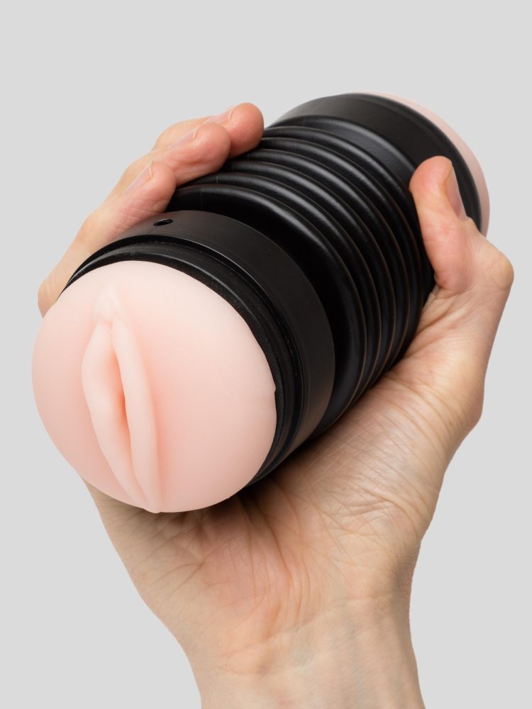 Thrust Pro Ultra Gigi Masturbator mit Vagina und Hintern