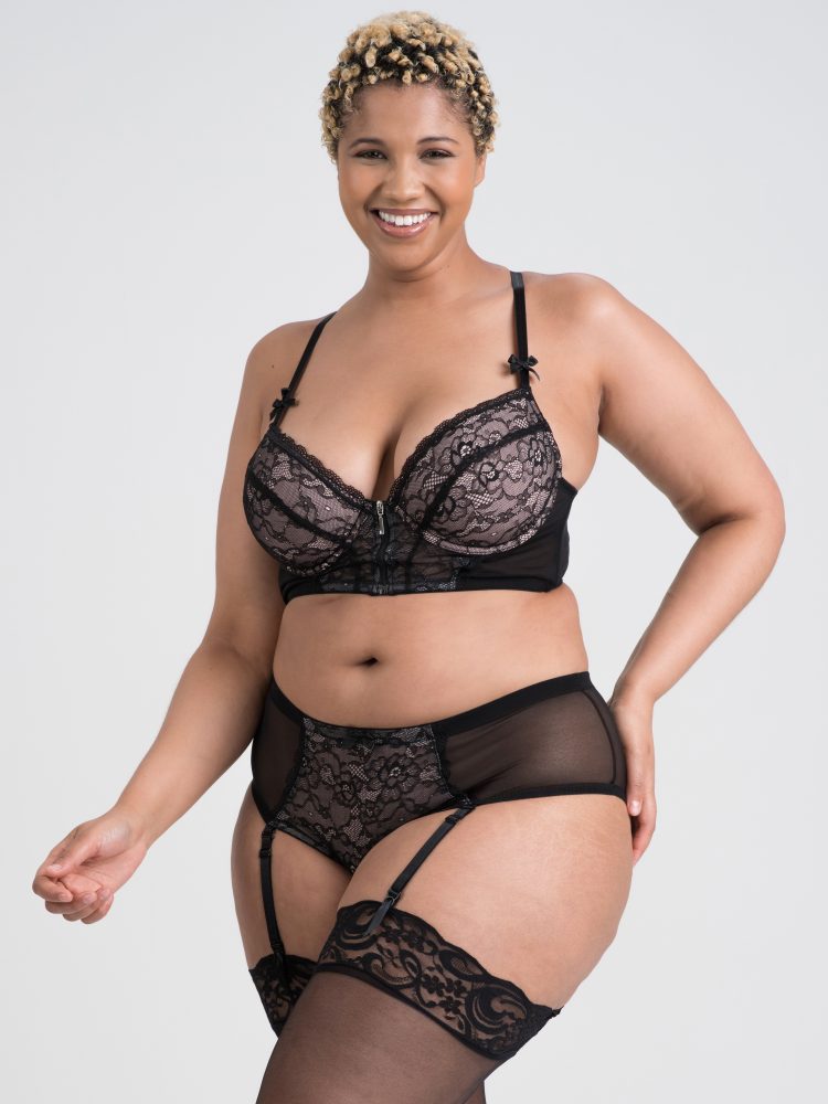 Lovehoney Plus Size Entice Me Black Lace Crotchless Bra Set (Black 1X / 2X), Schwarz - 1X / 2X - Amorana