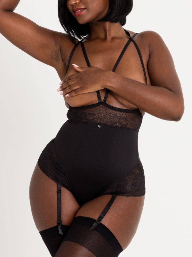 Lovehoney Hourglass Black Smoothing Open-Cup Crotchless Body (Black Small), S - Amorana
