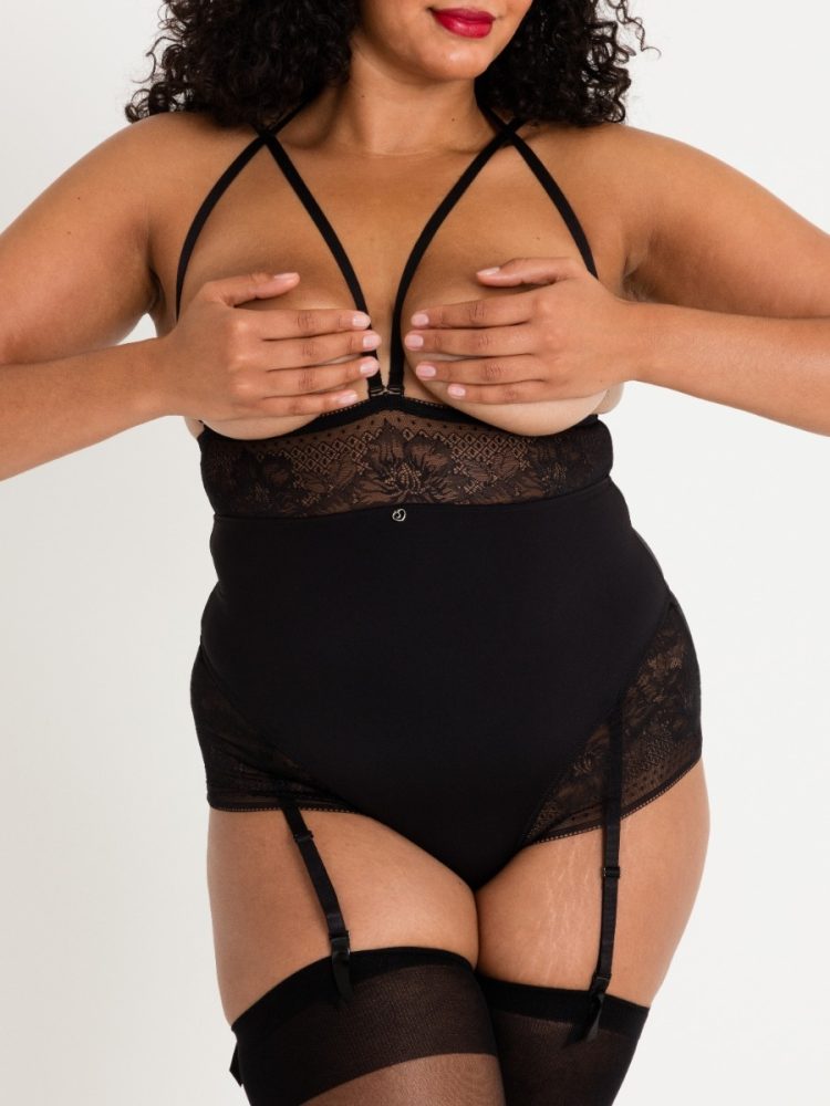 Lovehoney Plus Size Hourglass Black Smoothing Open-Cup Crotchless Body (Black 1X / 2X), 1X / 2X - Amorana