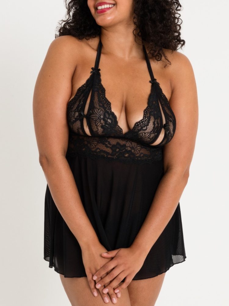 Lovehoney Plus Size Peek-a-Boo Black Lace Babydoll Set (Black One Size Queen), Schwarz - One Size Queen - Amorana