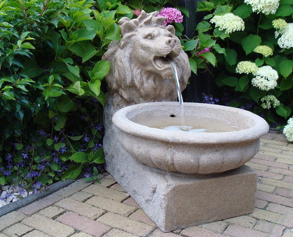 Ubbink AcquaArte Basel Löwenkopf Gartenbrunnen Set LED Sandstein-Optik Springbrunnen