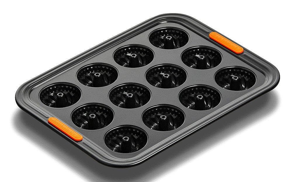 Le Creuset 12er Mini-Gugelhupfform Antihaft-Backform