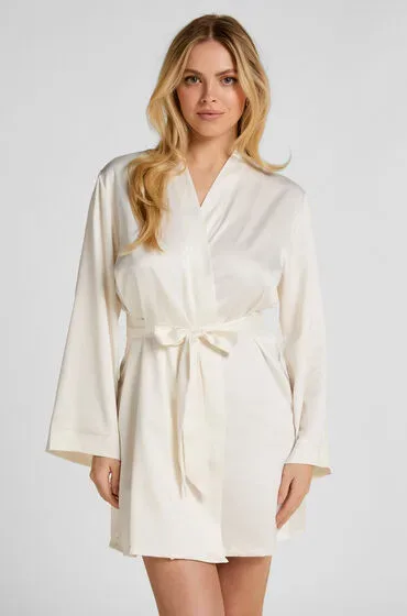 Hunkemöller Brautkimono aus Satin Weiß