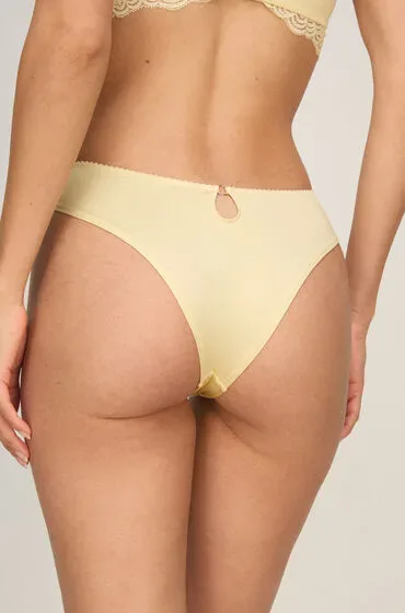 Hunkemöller Brazilian Andrea Gelb