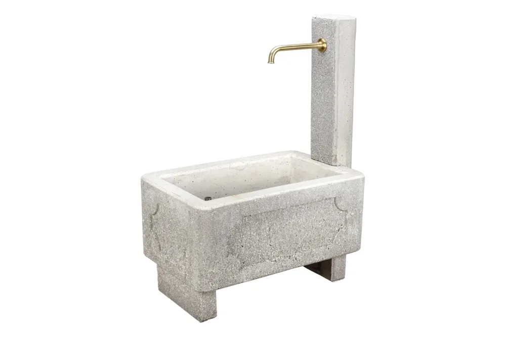 Brunnen Lungo Zementgrau | 114 × 51 × 81 cm
