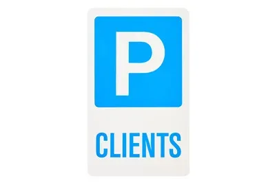 Schild «P Clients» | 19 × 33 cm