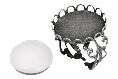 Rayher Metall-Fassung Ring mit Zierrand und Cabochon | ⌀ 2 cm
