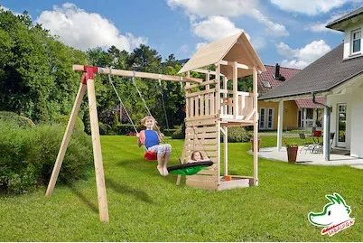 Weka Tabaluga Drachenturm Sparset mit Anbauschaukel und Sandkasten | 3.3 × 4.2 × 2.9 m