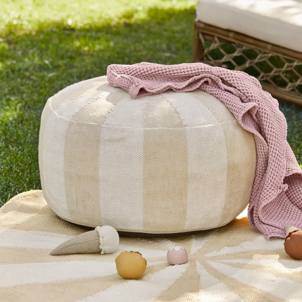 In- & Outdoor-Pouf Wobbilo