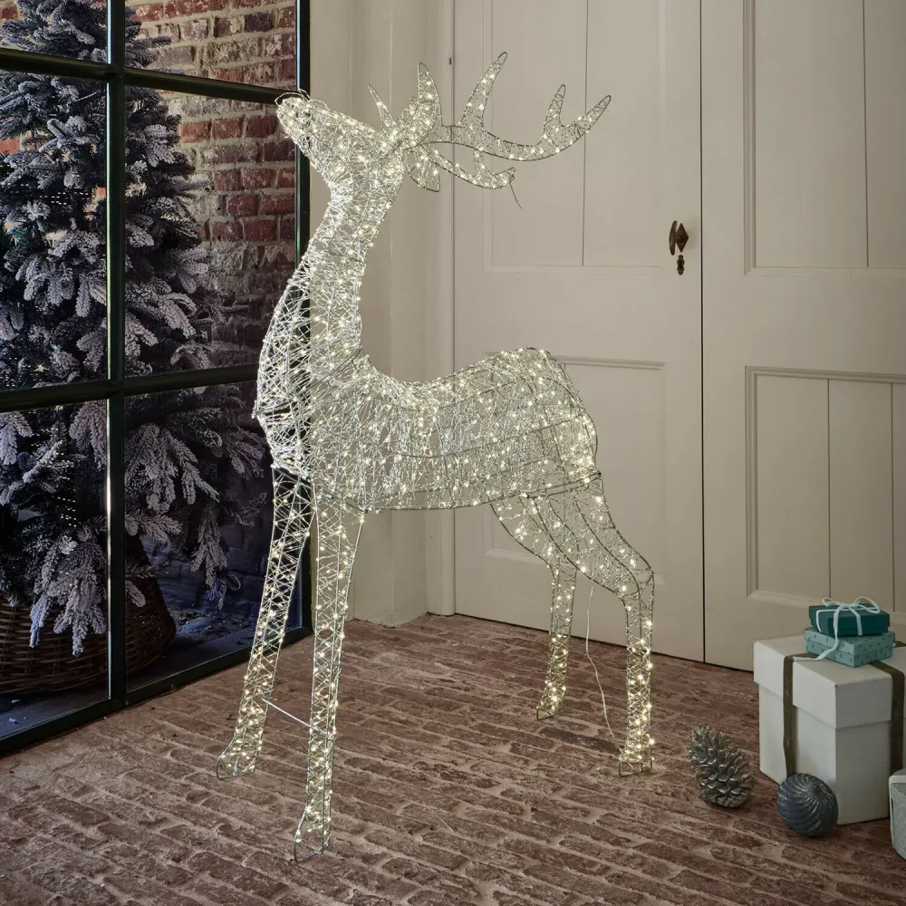 LED-Hirsch Elanari