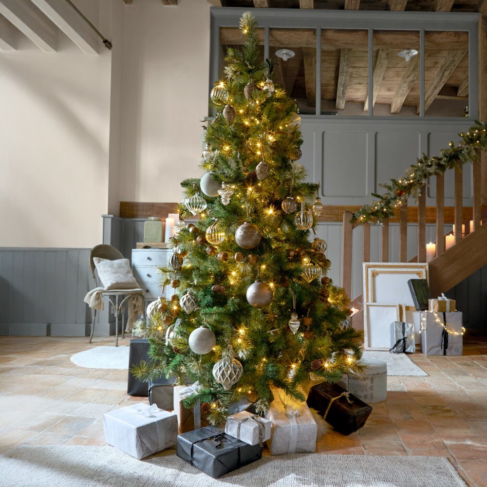 Weihnachtsbaum Aure