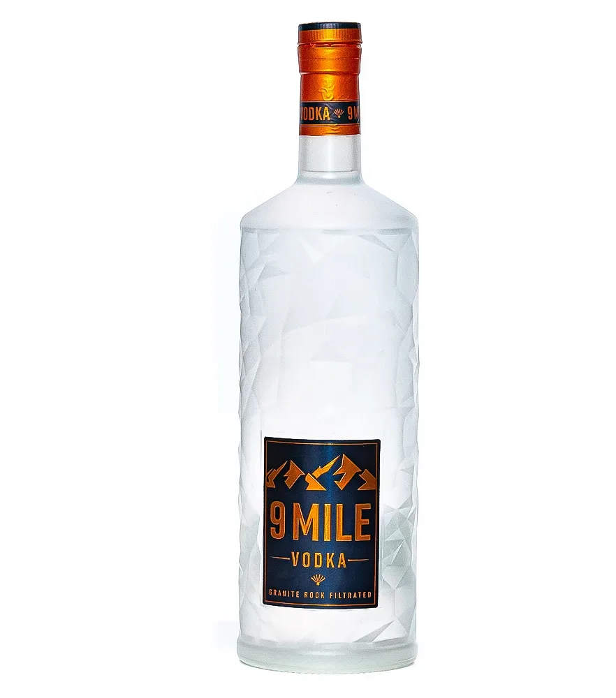 9 Mile Vodka Granite Rock Filtrated / 37,5 % Vol. / 3,0 Liter-Flasche mit LED-Licht