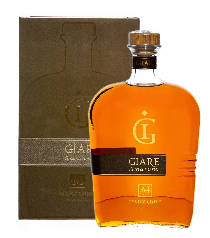 Marzadro Giare Amarone Grappa in Großflasche / 41 % vol / 2,0 Liter-Flasche in Geschenkkarton