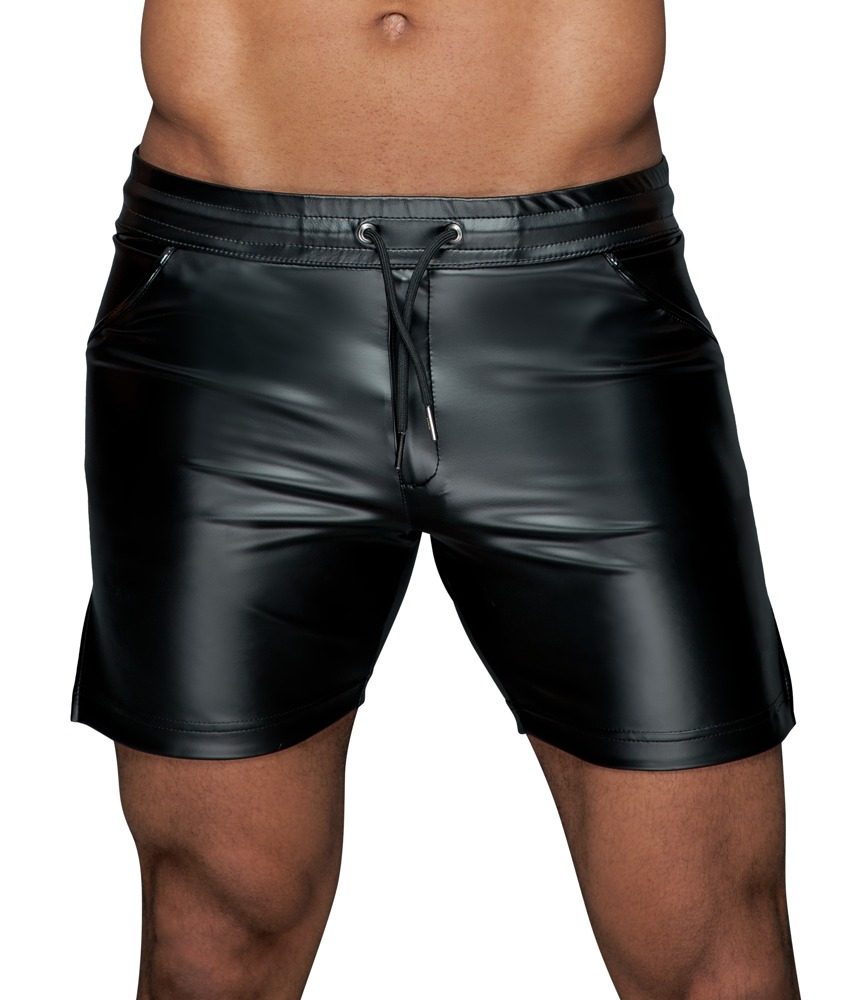 Shorts ?Missbehaved? im Powerwetlook