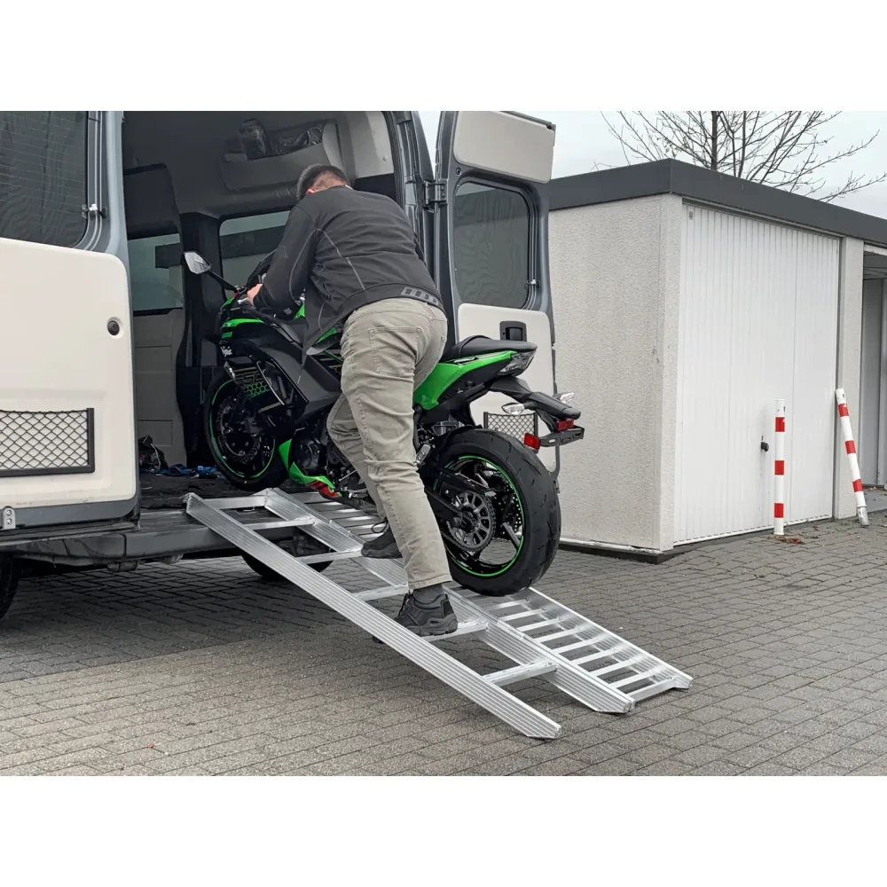 Hi-Q Tools Auffahrrampe mit Verladetreppe - Motorradzubehör - Werkstattzubehör