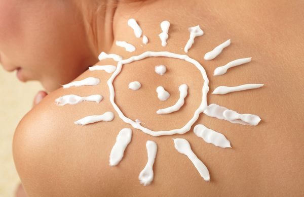 Sonnenschutzmittel mit Lichtschutzfaktor 30 bis 50