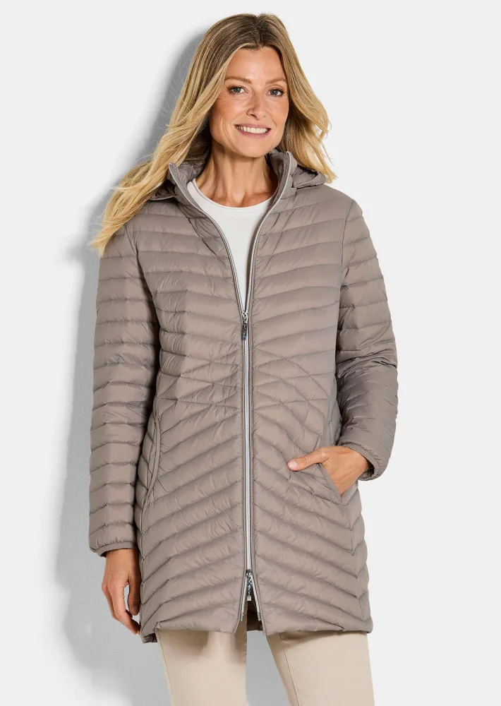 Daunenmantel mit femininer Steppung - taupe - Gr. 19 von Goldner Fashion