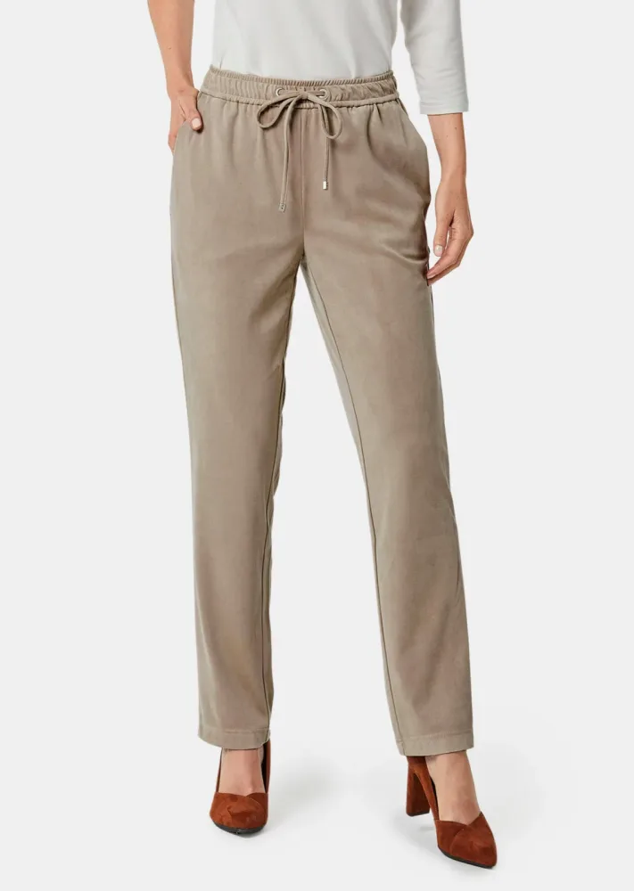 Stretch Hose SARA in Veloursleder-Optik - beige - Gr. 20 von Goldner Fashion