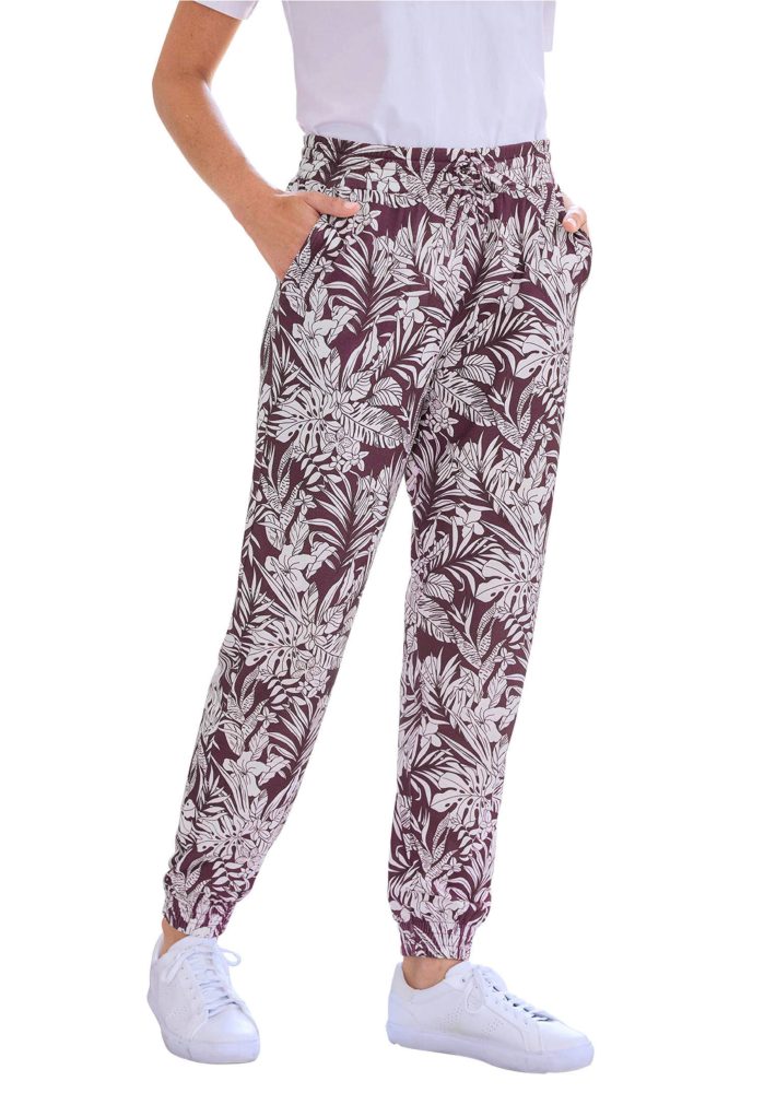 Bequeme Jogginghose mit Blätter-Print - dunkelrot / weiss / gemustert - Gr. 38 von Goldner Fashion