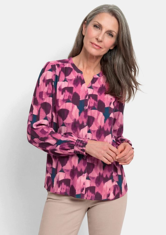 Satinbluse aus reiner Viskose - beere / gemustert - Gr. 24 von Goldner Fashion