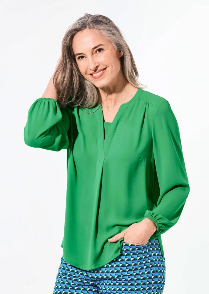 Bluse mit Tunika Ausschnitt - grün - Gr. 38 von Goldner Fashion