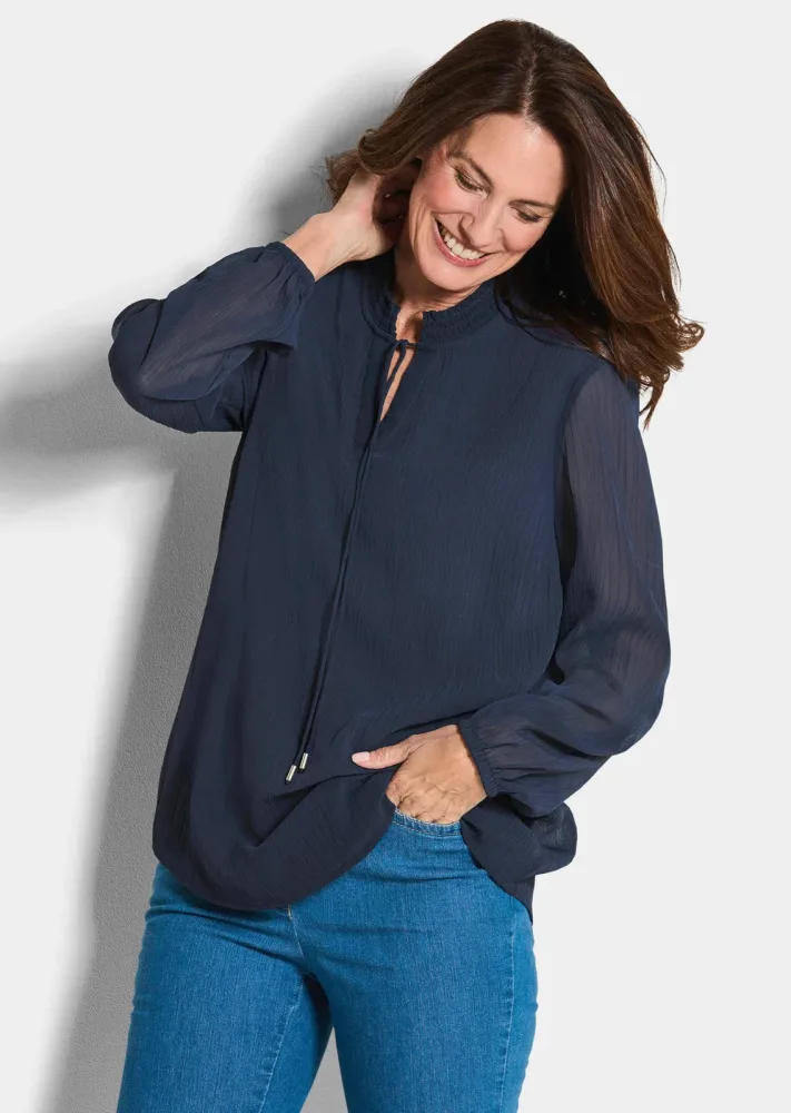 Chiffonbluse mit femininem Ausschnitt - marine - Gr. 21 von Goldner Fashion