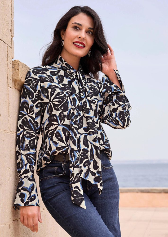 Bluse mit Ärmel-Volants - stein - Gr. 38 von Goldner Fashion