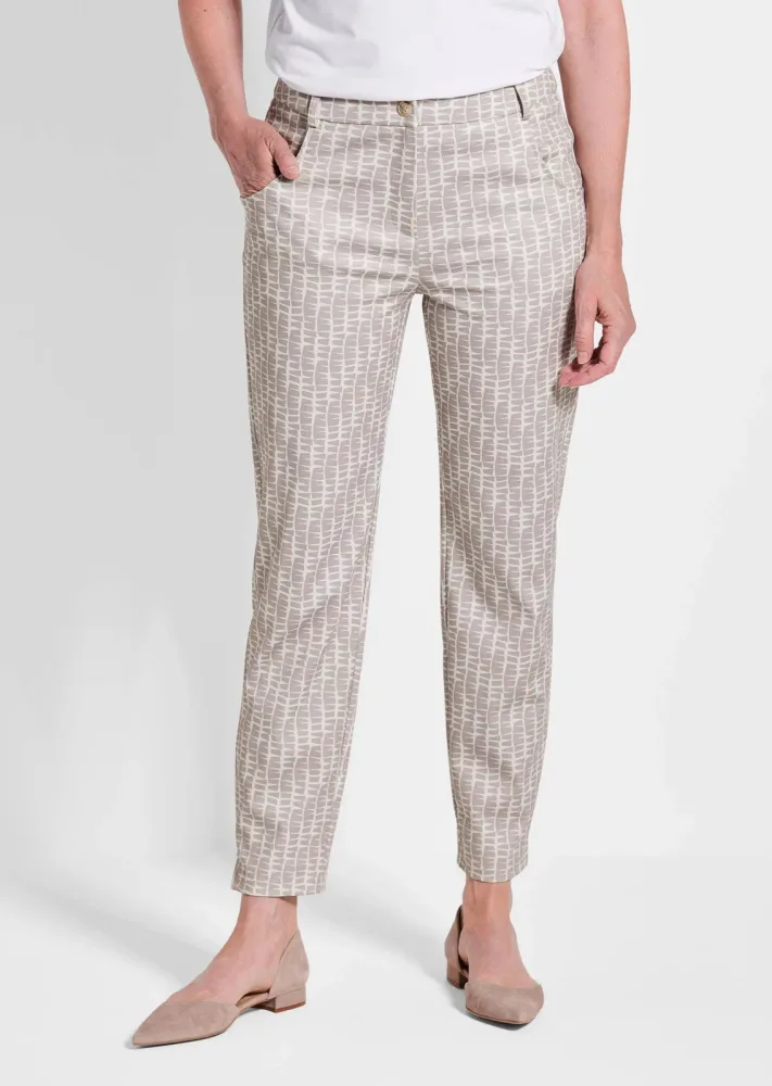 Gemusterte Jersey-Hose BELLA - stein / gemustert - Gr. 22 von Goldner Fashion