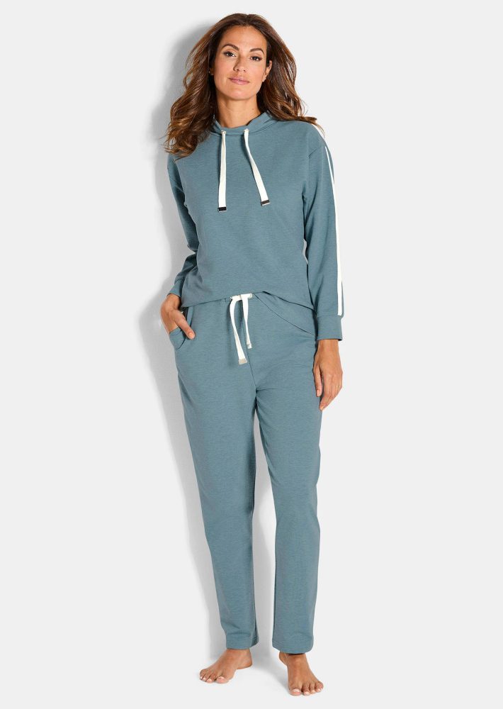 Hausanzug mit Zierband - graugrün / méliert - Gr. 54 von Goldner Fashion