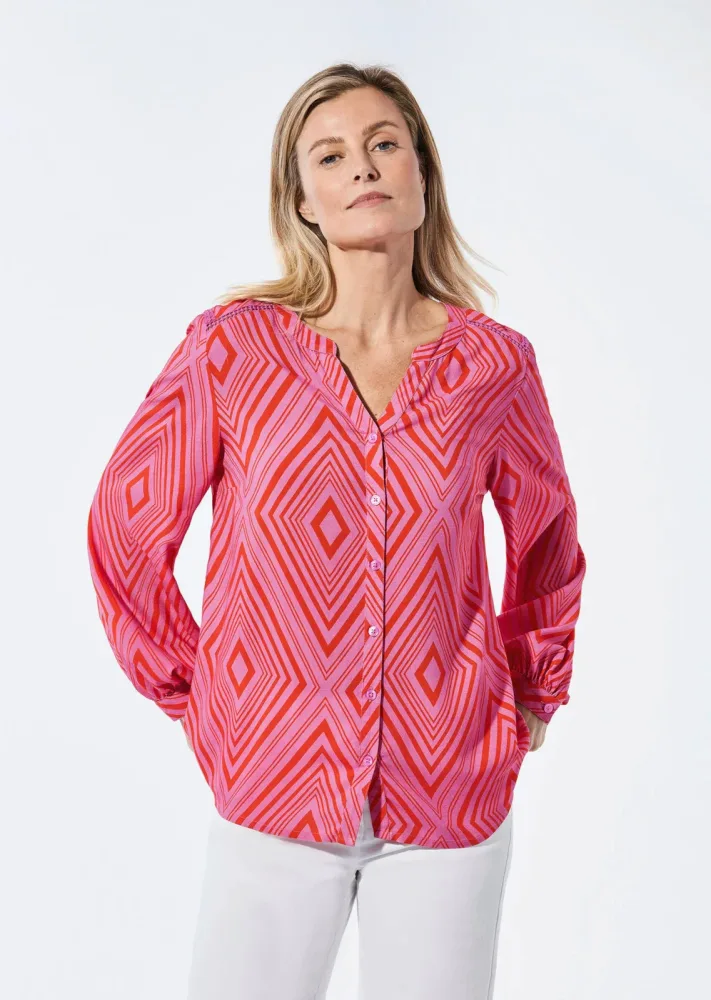 Bluse mit Tunika Ausschnitt - rot / pink / gemustert - Gr. 22 von Goldner Fashion