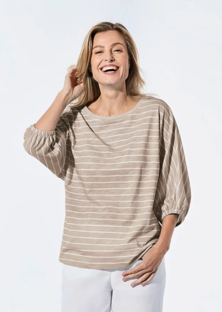 Shirt aus Effektgarn - beige / weiss / geringelt - Gr. 22 von Goldner Fashion