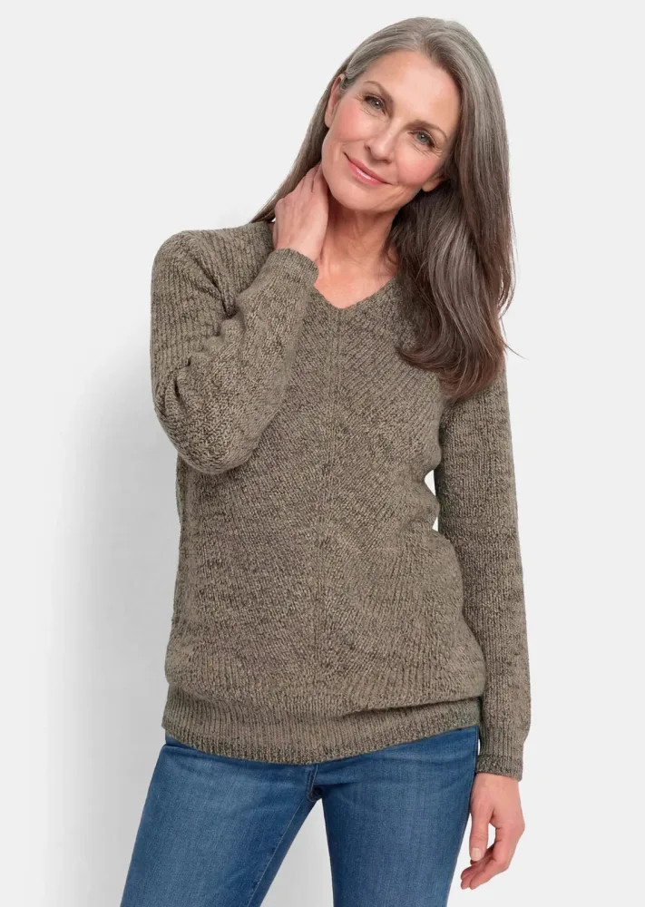 Strickpullover mit nahtlosem V-Ausschnitt - beige - Gr. 19 von Goldner Fashion