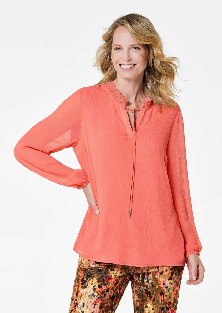 Chiffonbluse mit femininem Ausschnitt - koralle - Gr. 19 von Goldner Fashion