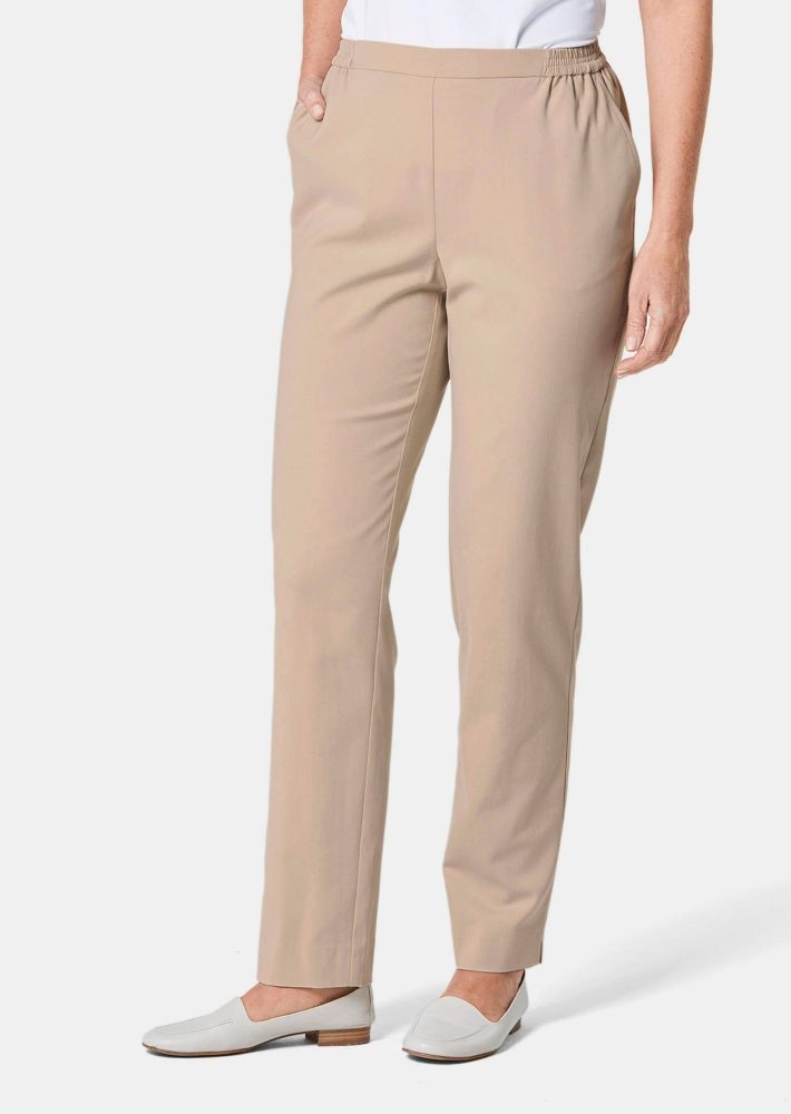 Sportlich elegante Hose aus trageangenehmen Tencel - beige - Gr. 27 von Goldner Fashion