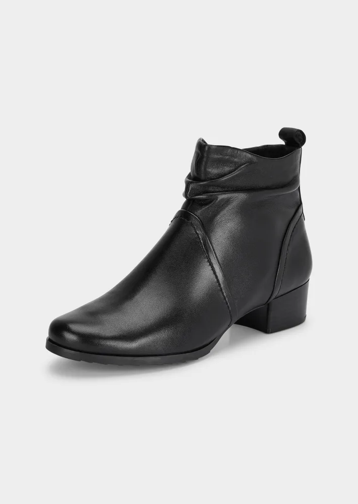 Feminine Stiefeletten mit Reissverschluss - schwarz - Gr. 38 von Goldner Fashion