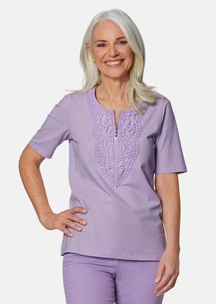 Rundhalsshirt mit Häkelspitze - flieder - Gr. 19 von Goldner Fashion