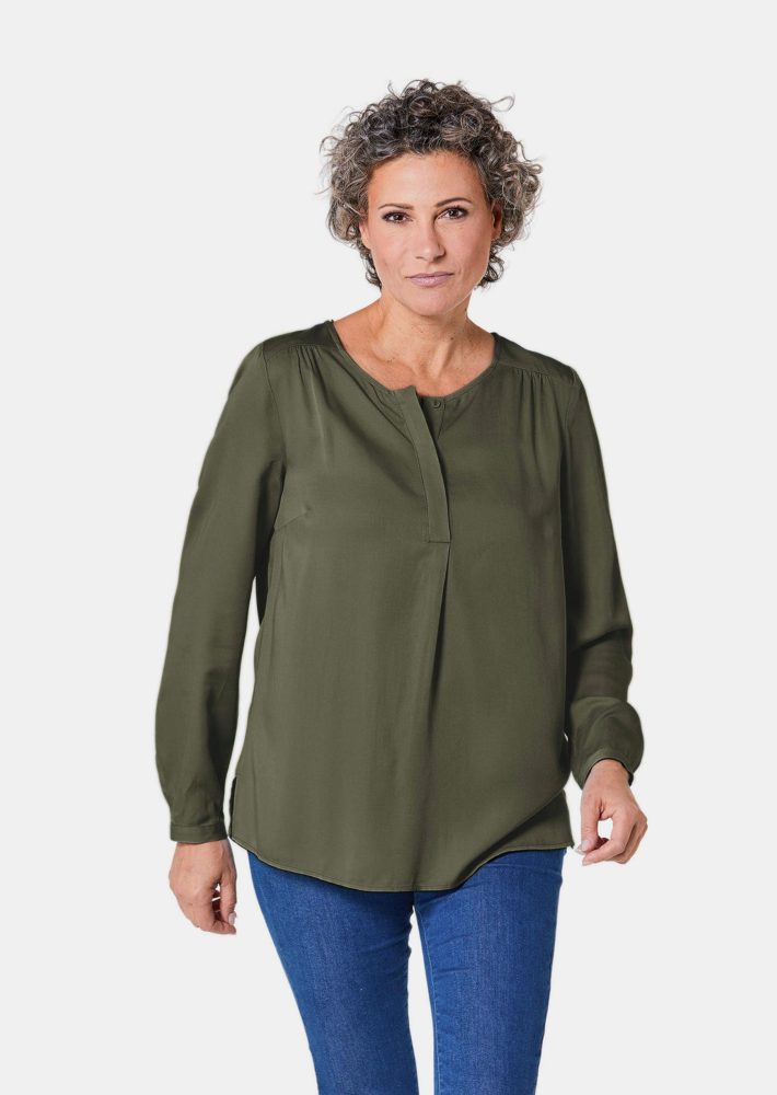Figurschmeichelnde Schlupfbluse mit modischer Kragenverarbeitung - khaki - Gr. 21 von Goldner Fashion
