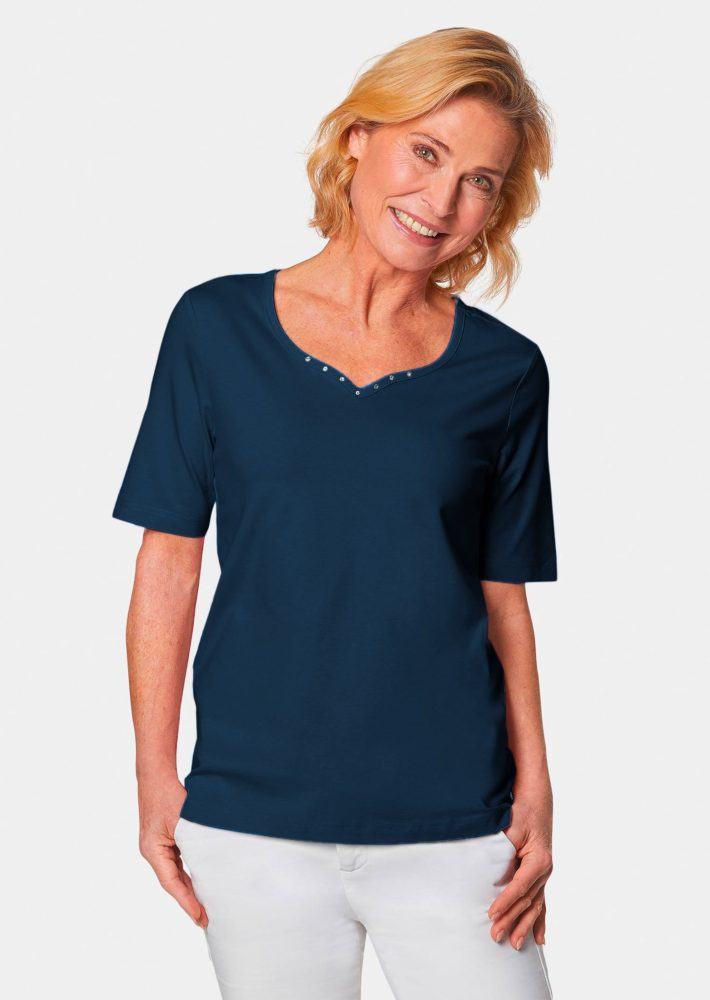 T-Shirt mit charmantem Ausschnitt und Schmucksteinchen - marine - Gr. 44 von Goldner Fashion
