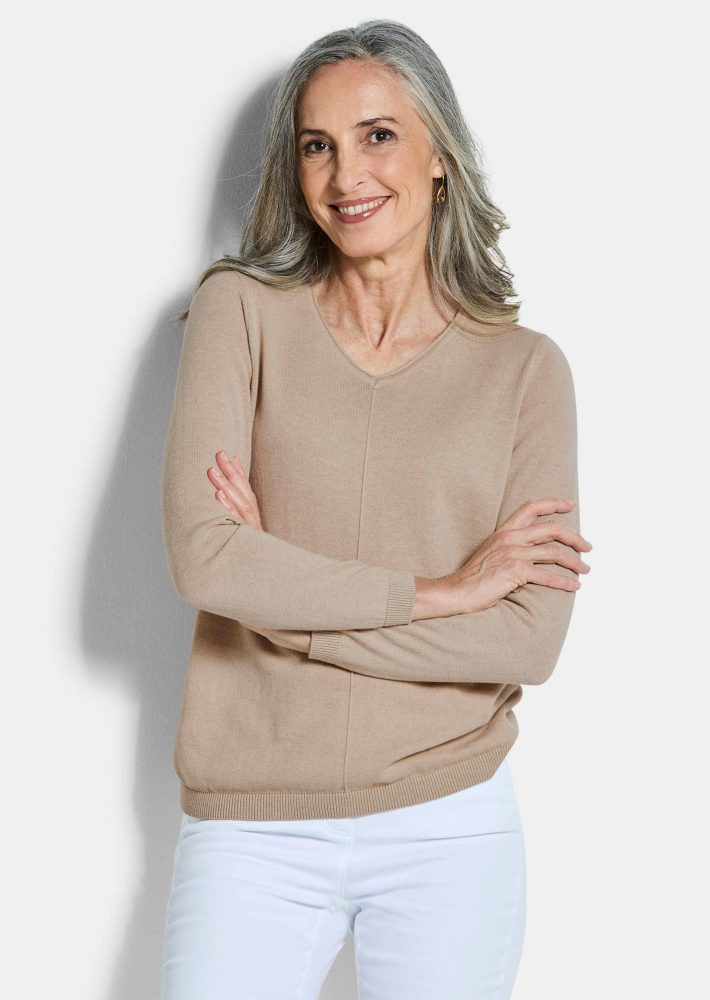 Pullover mit V-Ausschnitt aus COTTAMIRA - beige - Gr. 21 von Goldner Fashion