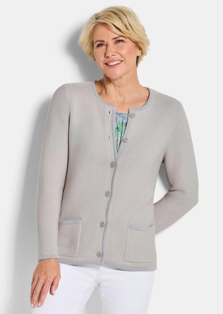 Strickjacke mit aufgesetzten Taschen - stein / gemustert - Gr. 19 von Goldner Fashion