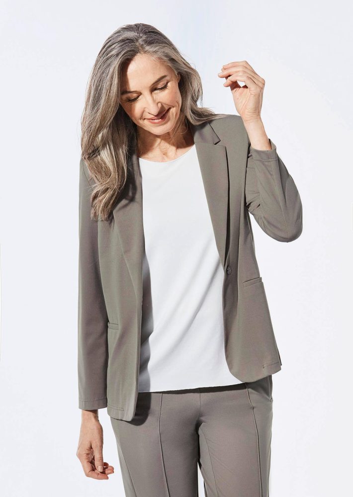 Leichter Jerseyblazer mit höchster Bewegungsfreiheit - taupe - Gr. 20 von Goldner Fashion