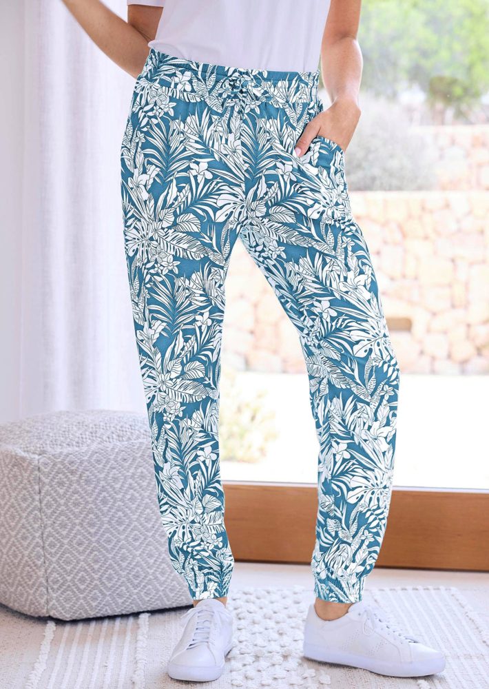 Bequeme Jogginghose mit Blätter-Print - türkis / weiss / gemustert - Gr. 19 von Goldner Fashion